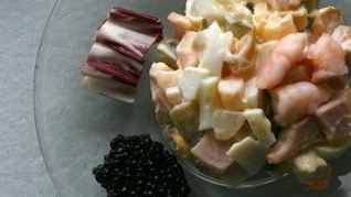 Оливье с креветками и каперсами