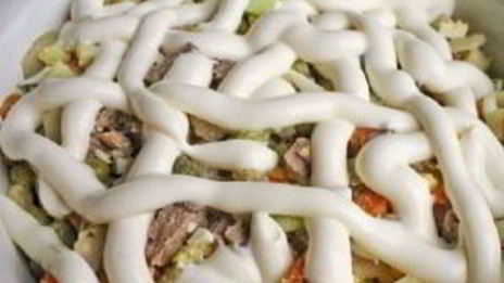 салат оливье новогодний