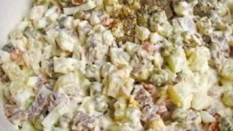 салат оливье новогодний