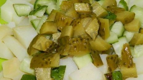 салат оливье с семгой и огурцом