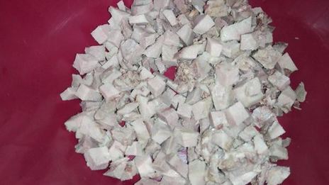 салат оливье с языком и свежим огурцом