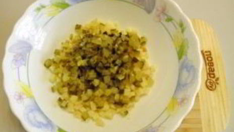 салат оливье в виде петуха