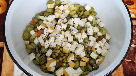 салат оливье вегетарианский