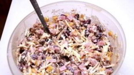 овощной салат с фасолью и кукурузой