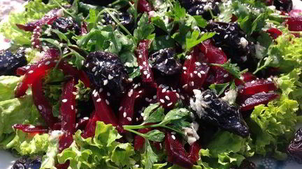 Салаты с черносливом