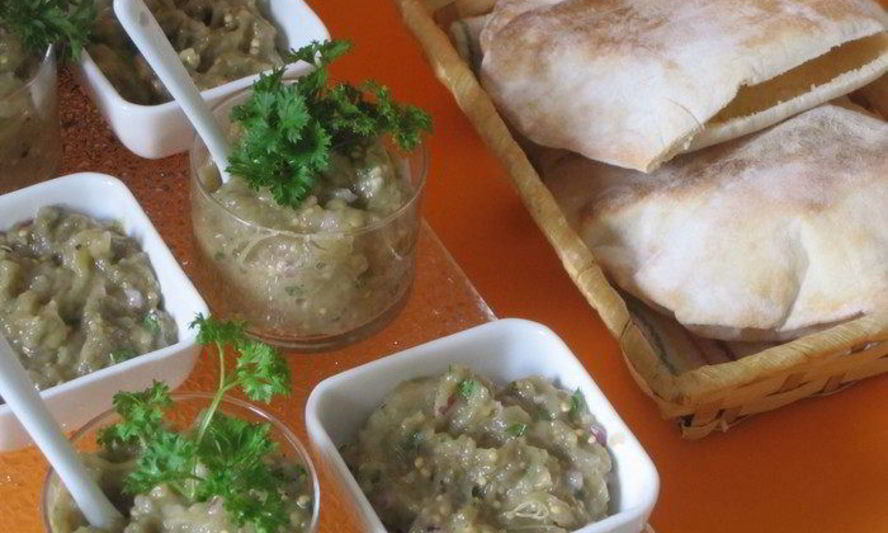 Рецепт салата из баклажанов с питой мелидзаносалата