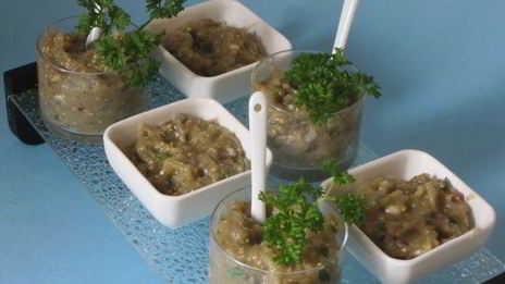 салат из баклажанов с питой мелидзаносалата