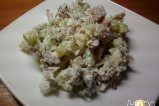 Салат из копченой курицы с картофелем