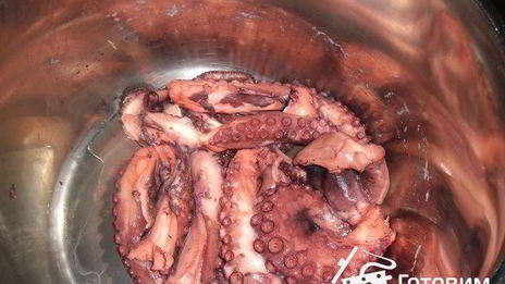 салат из осьминога хтаподи