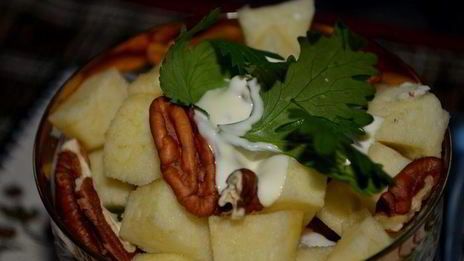 салат-коктейль новгородский