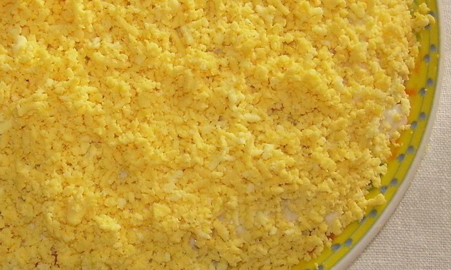 Рецепт салата мимоза с картофелем и сайрой