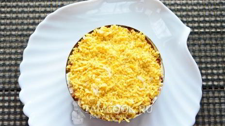 салат мимоза с консервами и сыром