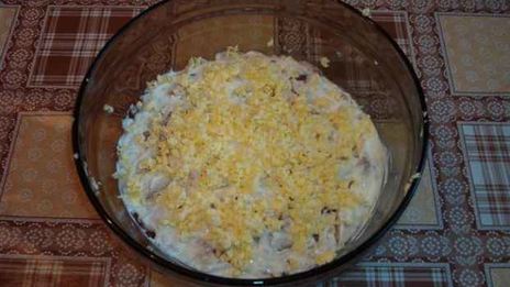 салат мимоза с копченой скумбрией