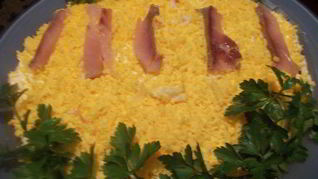 Салат Мимоза с копченой ставридой и яблоком