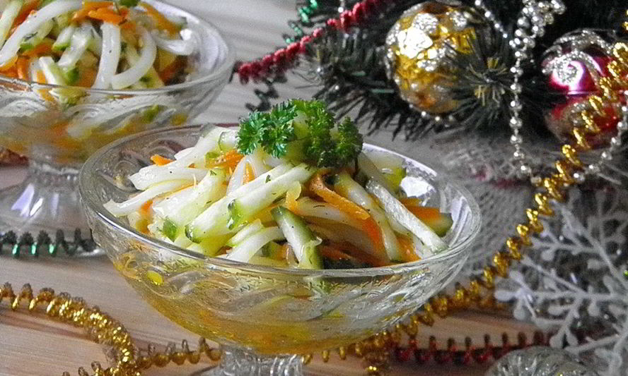 Рецепт салата новогоднего с кальмарами
