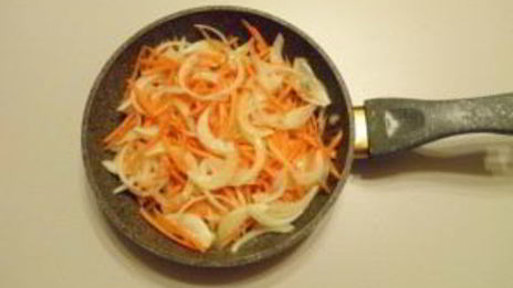 салат новогодний с кальмарами