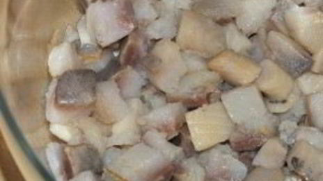 салат сельдь под сырной шубой