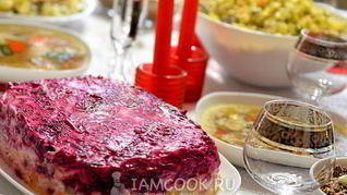 Селедка под шубой с яблоком