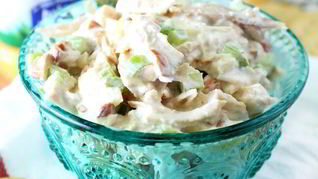 Салат с ананасом и курицей