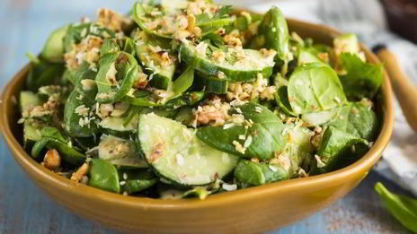 салат с авокадо и яйцами