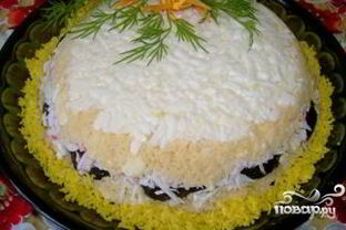 Салат с черносливом и сыром