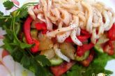 Салат с кальмарами Фейерверк вкусов