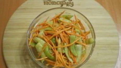 салат с корейской морковью и фасолью