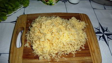 салат с куриной грудкой и фасолью консервированной