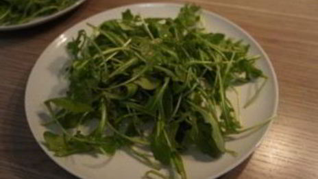 салат с пармской ветчиной