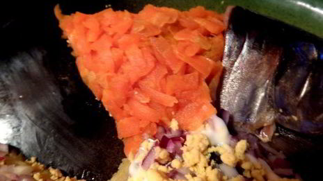 салат селедочка в наряде санта клауса