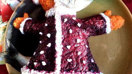 салат селедочка в наряде санта клауса