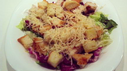 Салат цезарь