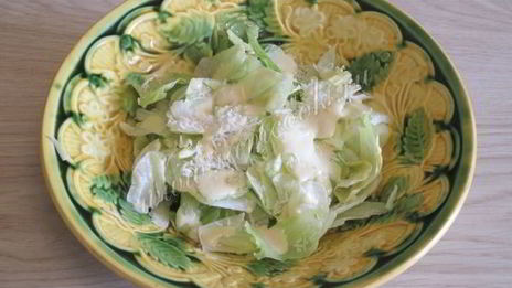 салат цезарь классический