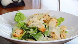 Салат Цезарь оригинальный