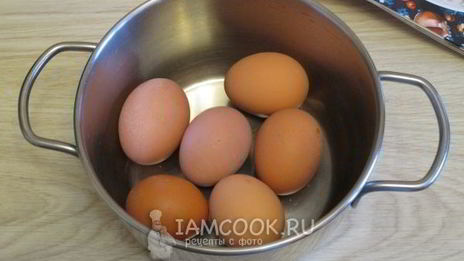 салат цезарь с беконом