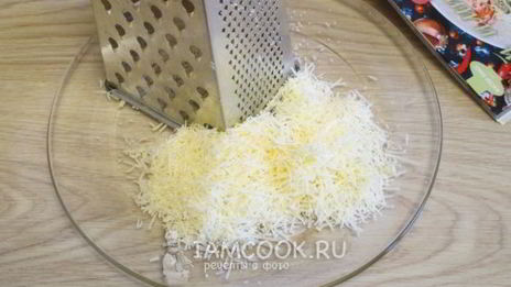 салат цезарь с беконом