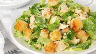 Салат Цезарь с готовым соусом