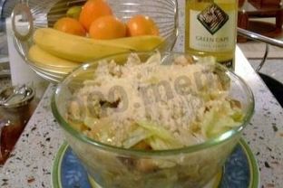 Салат Цезарь с курицей и пармезаном