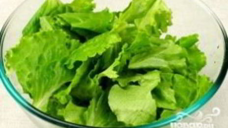 салат цезарь с лососем