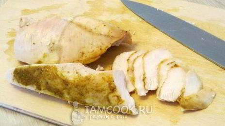 салат цезарь с пекинской капустой и курицей