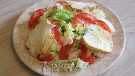 салат цезарь с пекинской капустой и курицей