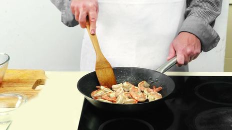 салат цезарь с разными добавками