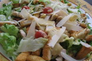 Салат Цезарь с языком