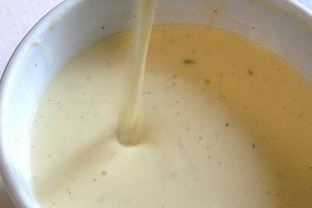 Соус для салата Цезарь с вустерширским соусом