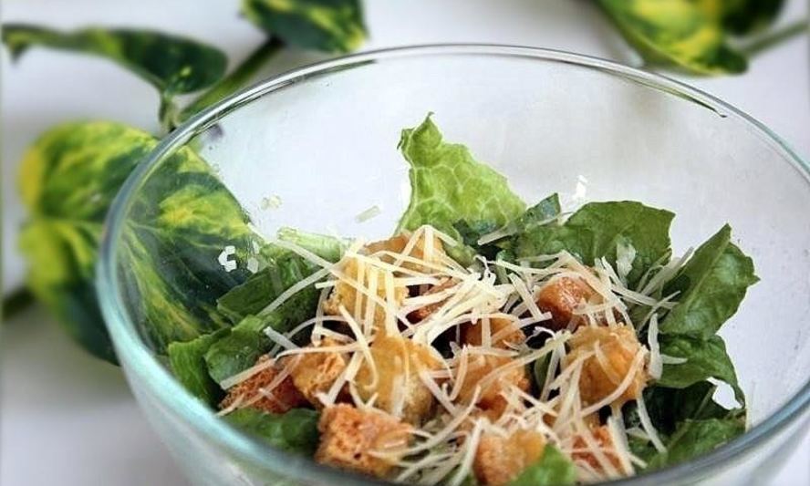 Рецепт цезаря без курицы с сухариками
