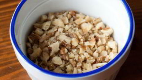 теплый салат из перца и брокколи