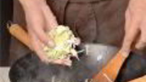 теплый салат со свининой