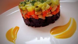 Салат винегрет под одноименным соусом