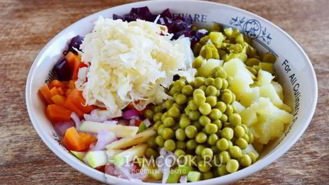 винегрет с квашеной капустой и горошком