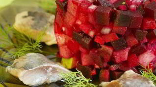 Винегрет с яблоками и сельдью